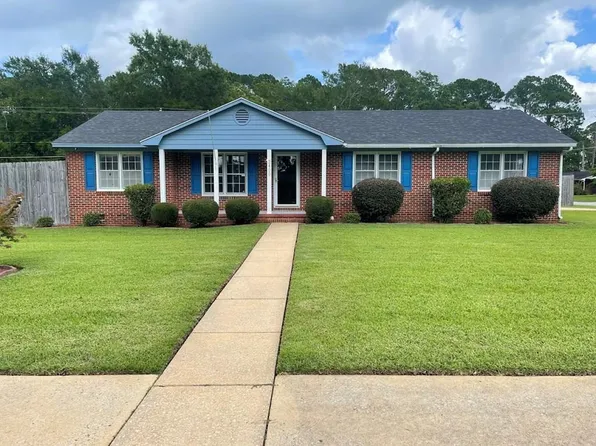 2400 Barnesdale Way, Albany, GA 31707