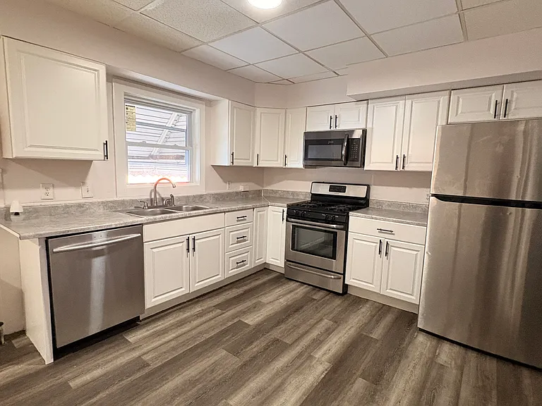 767 Roebling Ave — Photo 8