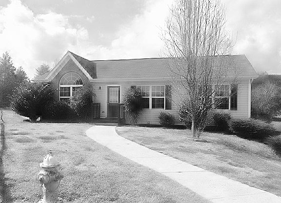 1st image of 135 Meadowland Dr