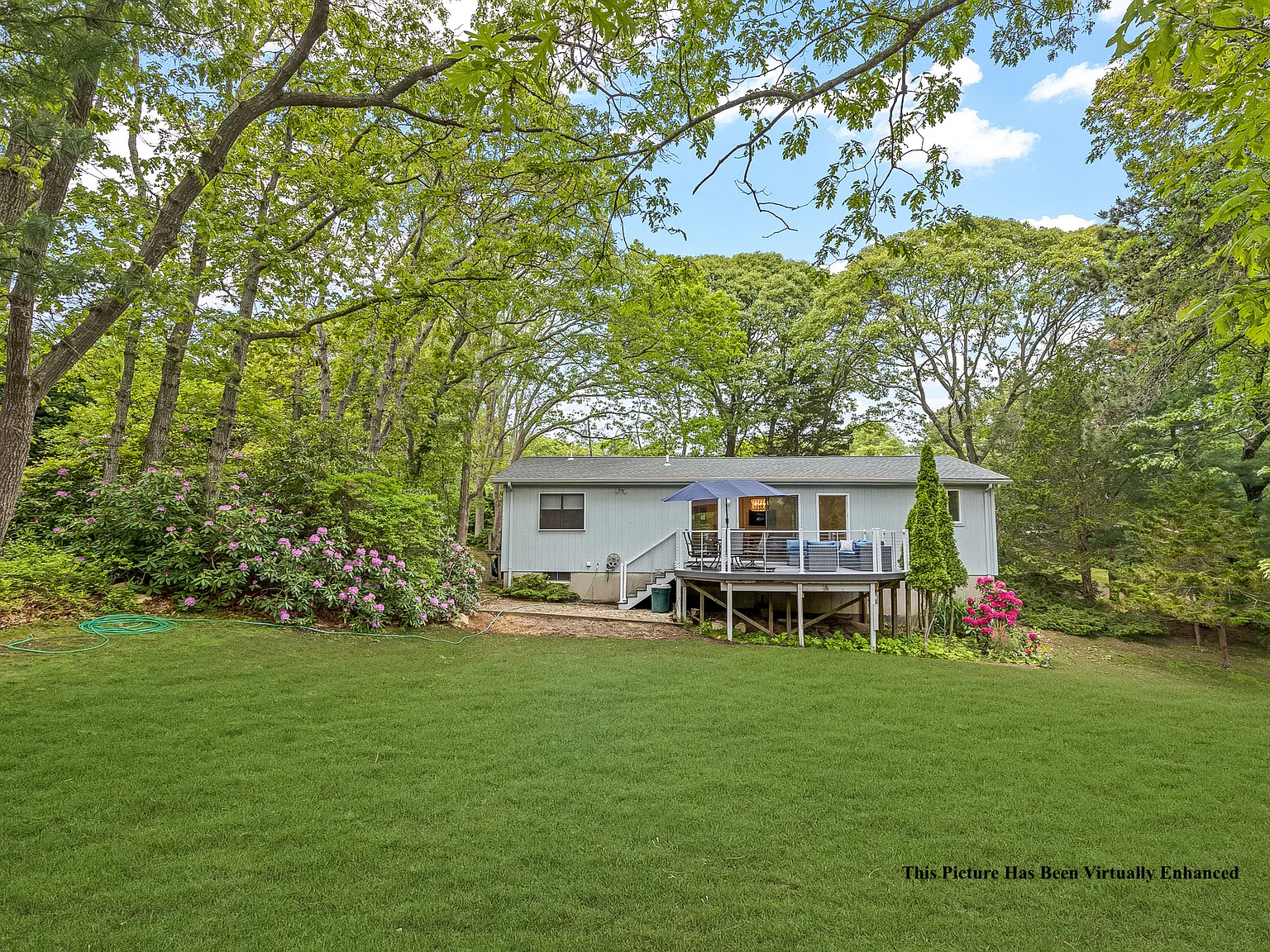 Easy Summer Living in Shinnecock Hills — Photo 2