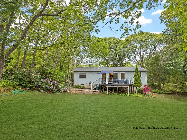 10 Charla Dr — Photo 2