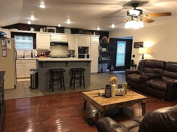 Living/Kitchen