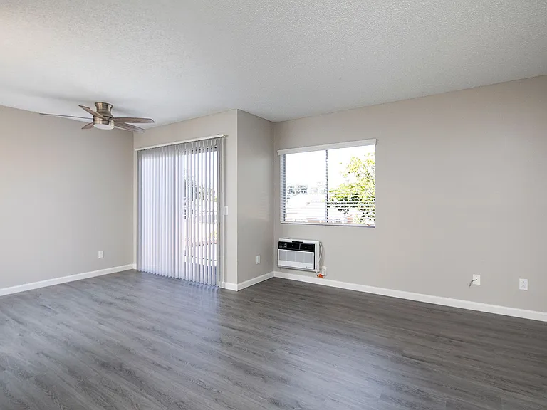 Madison Court Apartments — Photo 6