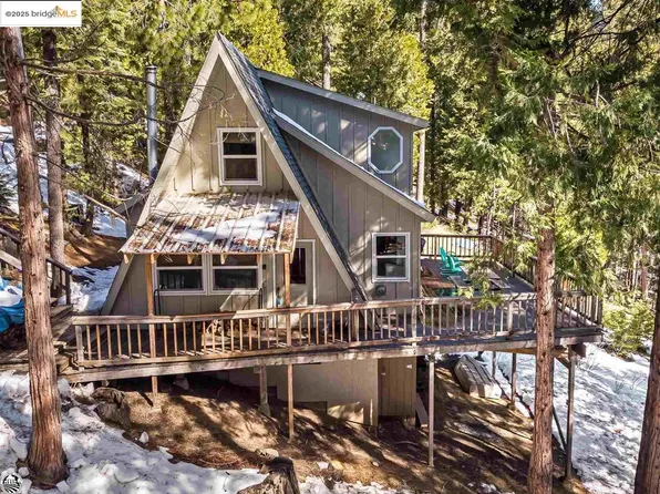 29705 Mariposa Dr, Cold Springs, CA 95335