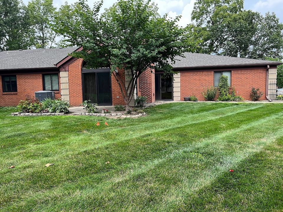1st image of 9304 Golden Oaks Dr E