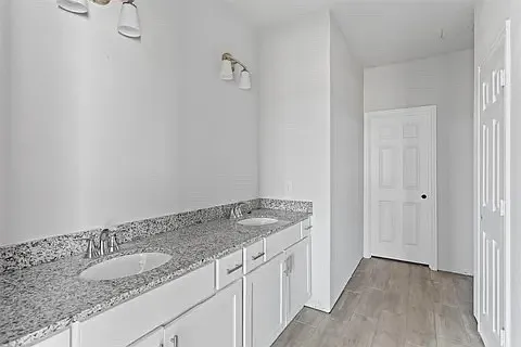 566 Ruthye Ln — Photo 12