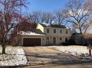 2619 Spirit Dr, North Saint Paul, MN 55109