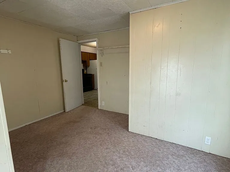 727 Congress St — Photo 30