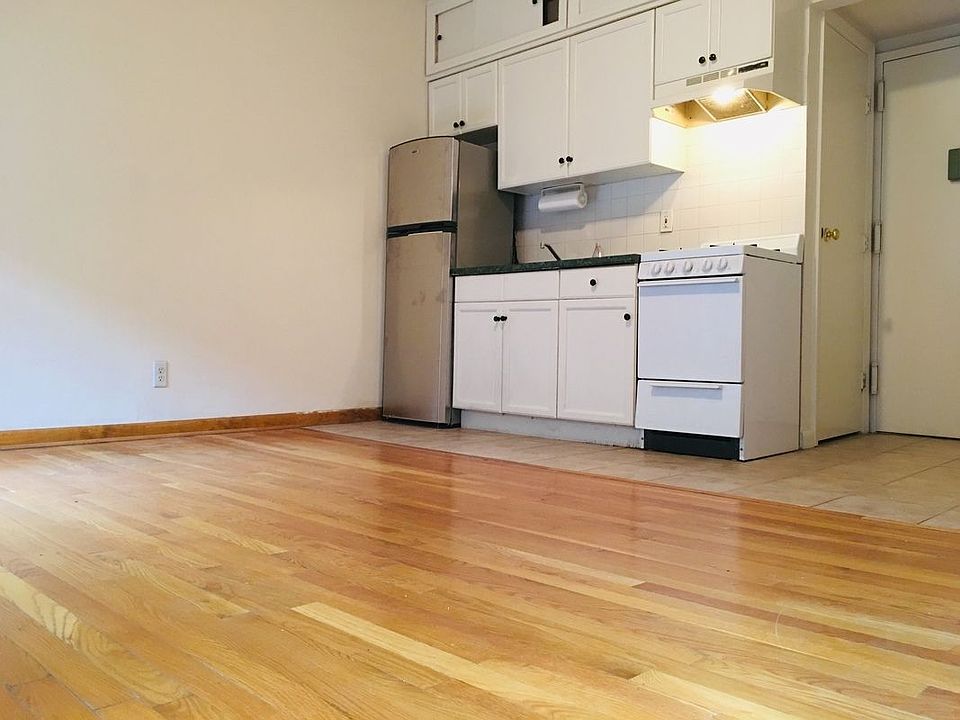 1st image of 599 Hudson St #C4