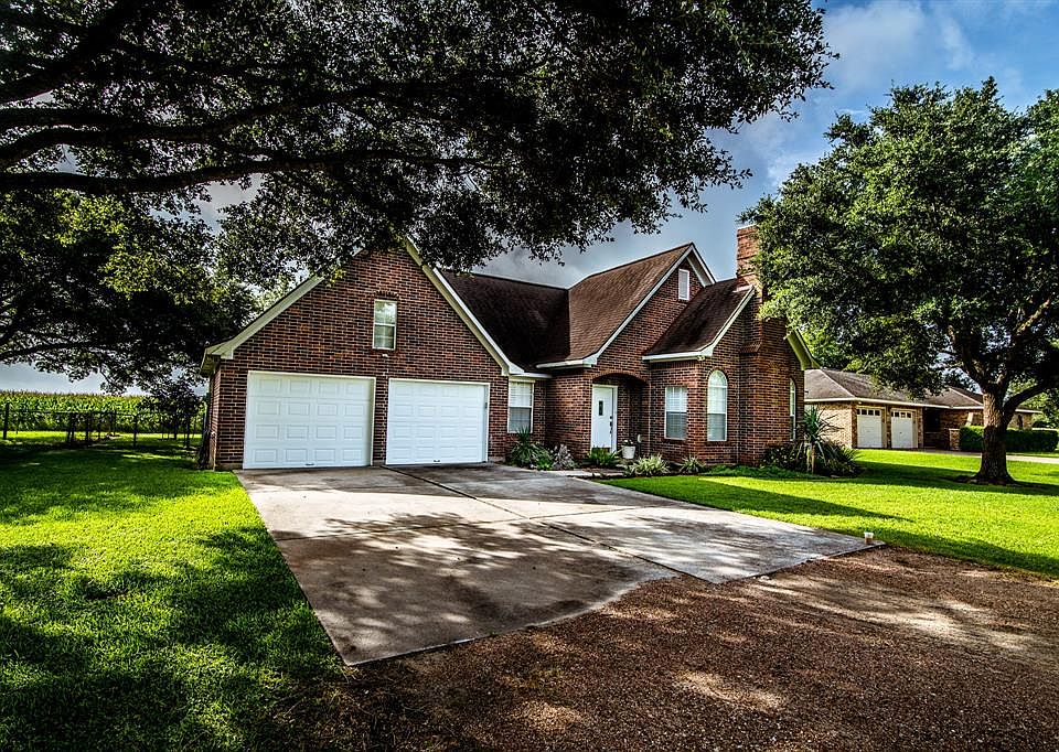 1st image of 514 Lakeview Dr