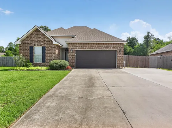 27 Walker Creek Dr, Sulphur, LA 70663