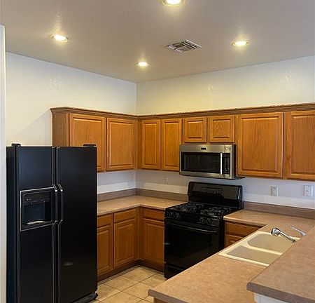 5th image of 2523 E La Costa Dr