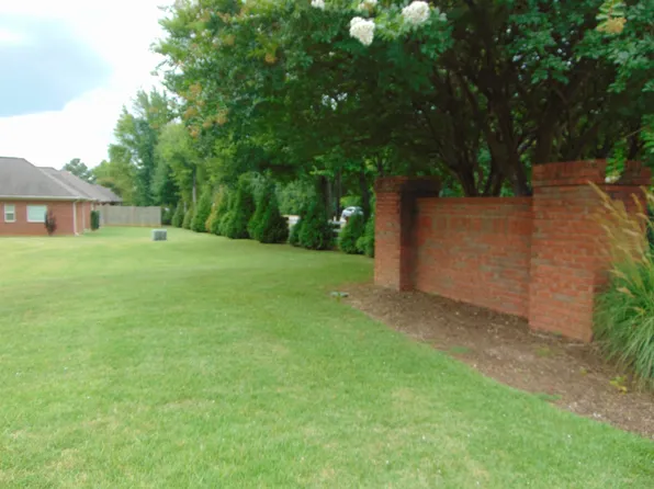 0 Chesapeake Dr, Florence, AL 35630