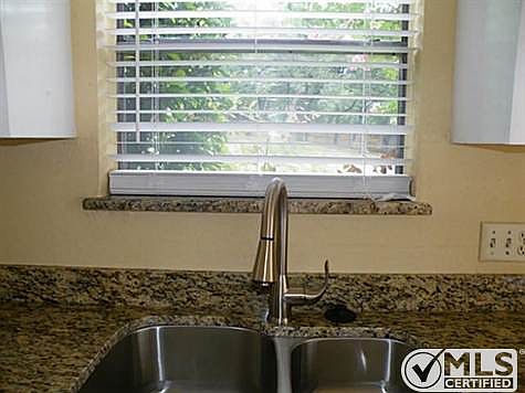 3rd image of 1466 Creekview Ct