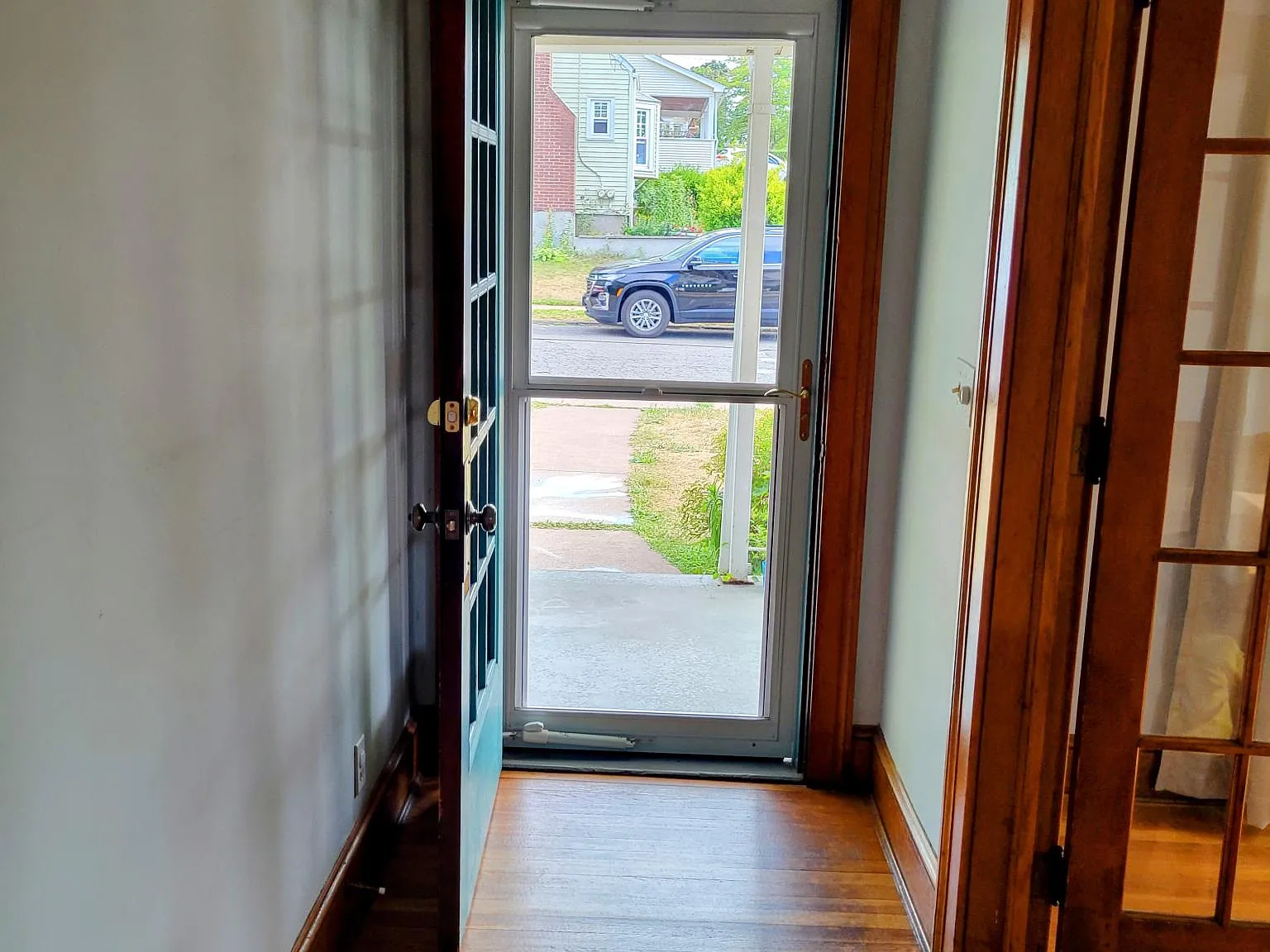 2 bed, 1000 sqft, $1,500 — Photo 2