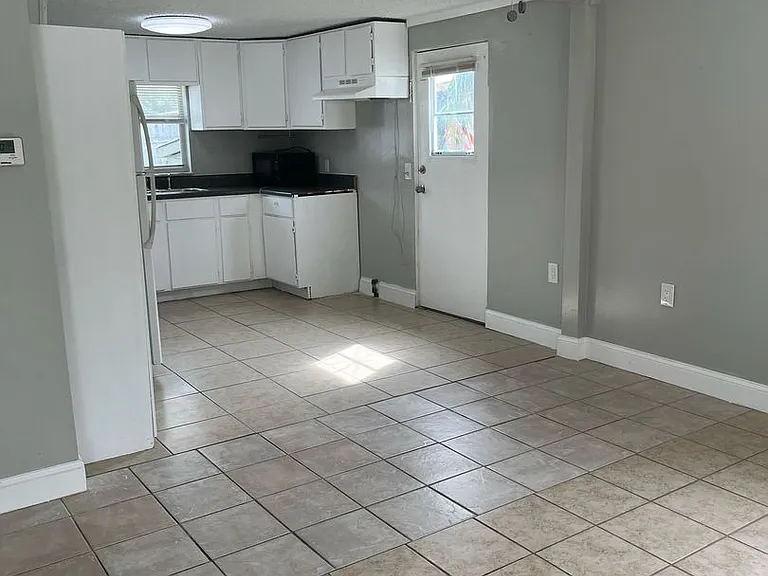 4412 Plum St — Photo 7