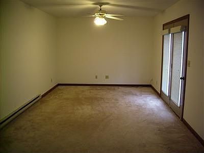 4th image of 1230 Holly Hill Dr