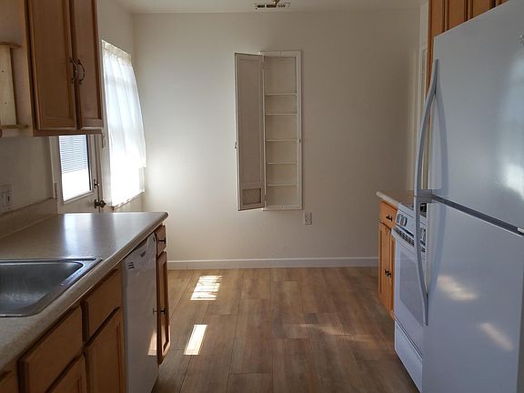 3rd image of 1696 Hester Ave