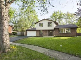 7 Vigilance Ct, Bolingbrook, IL 60440