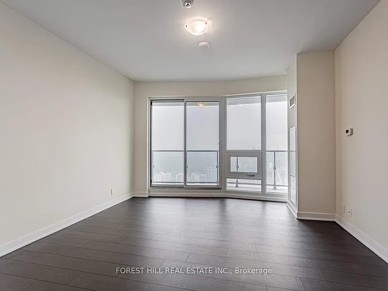 2221 Yonge St #5702 — Photo 21