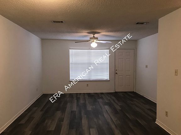 3rd image of 2807 Bradford Pl