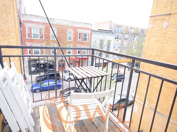 3rd image of 2237 N Lincoln Ave #A-3
