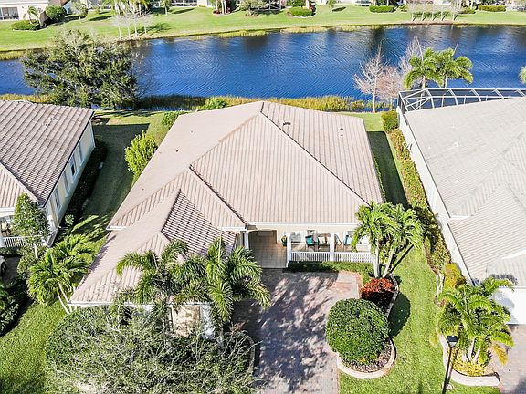 5th image of 10880 SW Blue Mesa Way
