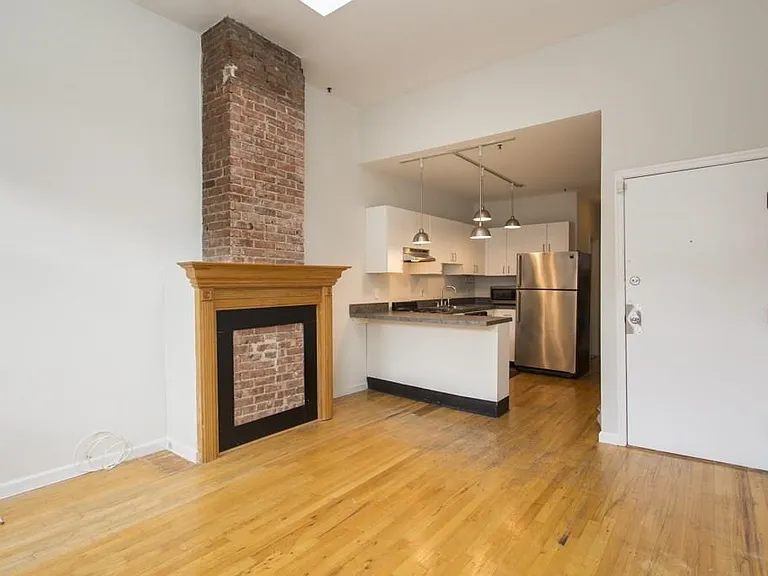 509 Monroe St #4R — Photo 1