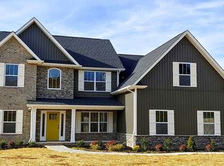 176 Pineberry East Rd, Oak Ridge, TN 37830