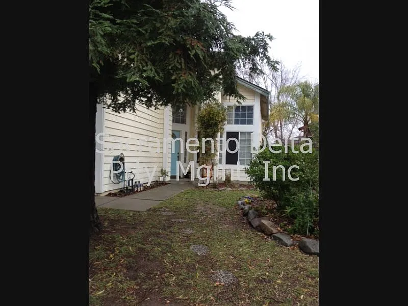 8721 Longspur Way photo 1