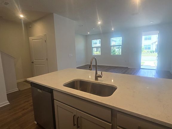 5th image of 11535 Sunsail Ave #9668