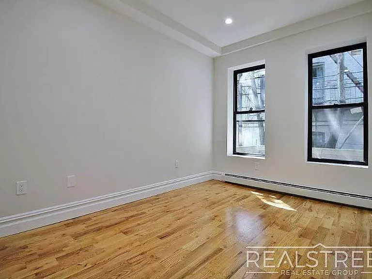 1576 Lincoln Pl #1R — Photo 6
