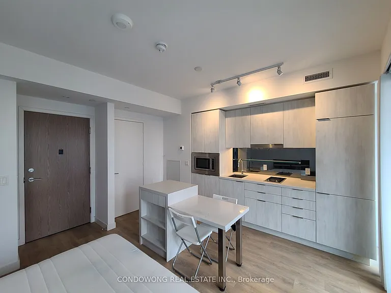 215 Queen St W #2012 — Photo 2
