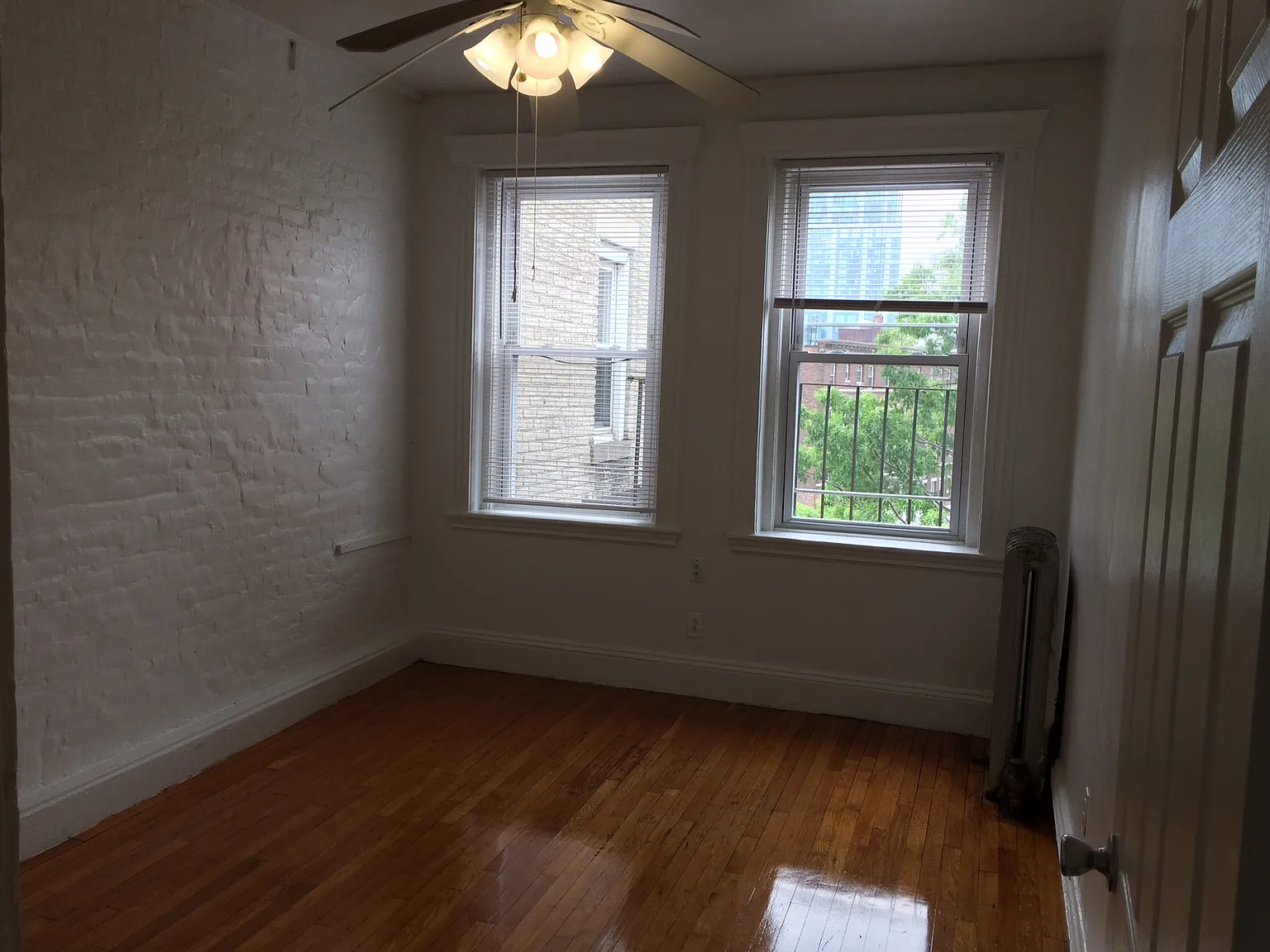 2 bed, 450 sqft, $3,200 — Photo 1