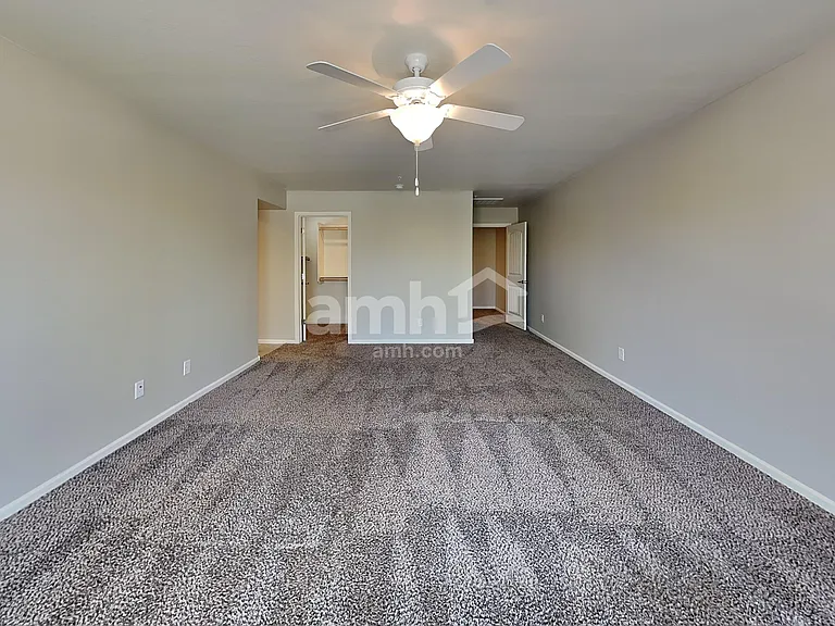 20785 W Thomas Rd — Photo 10