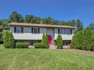 818 Fawn View Rd, Brodheadsville, PA 18322