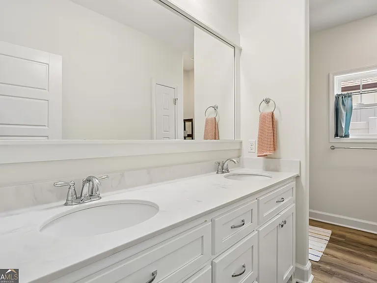 152 Verano St — Photo 28