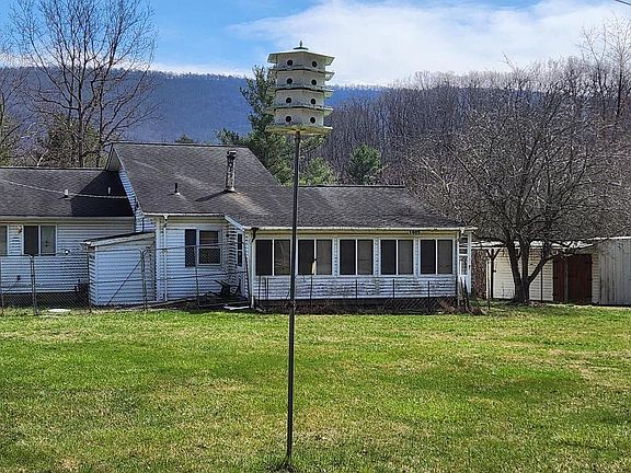 2nd image of 1605 Paddys Run Rd