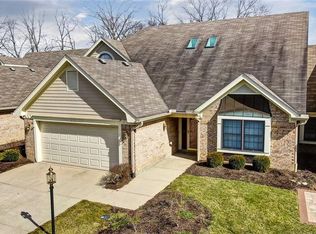 6720 Golf Green Dr, Dayton, OH 45459