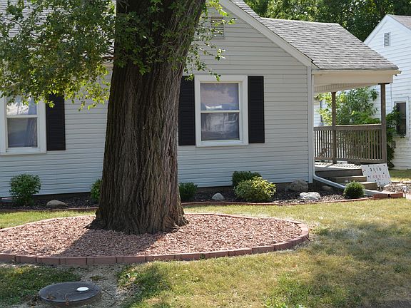 3rd image of 2116 N Janney Ave