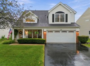 736 Wildflower Cir, Naperville, IL 60540