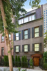 126 East 35th Street in Murray Hill