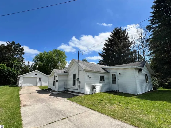 427 Whaley St, Cadillac, MI 49601