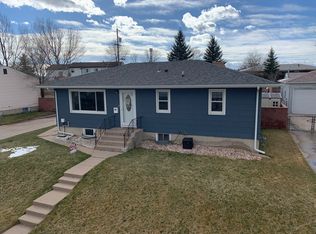 912 Worth Dr, Cheyenne, WY 82001