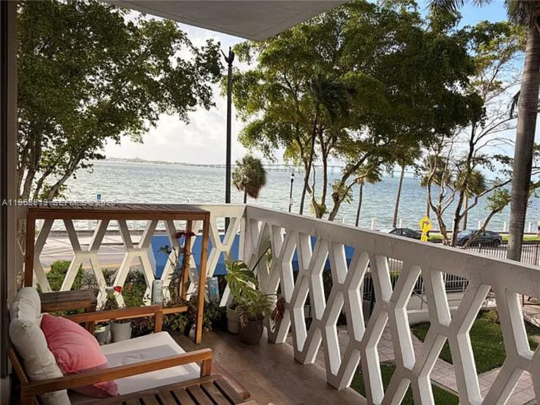 1430 Brickell Bay Dr #205 — Photo 3