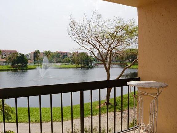 5th image of 750 Egret Cir APT 6205
