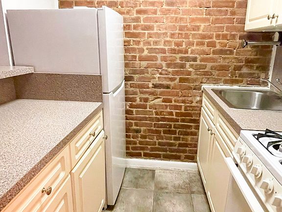3rd image of 530 E 89th St APT 4H