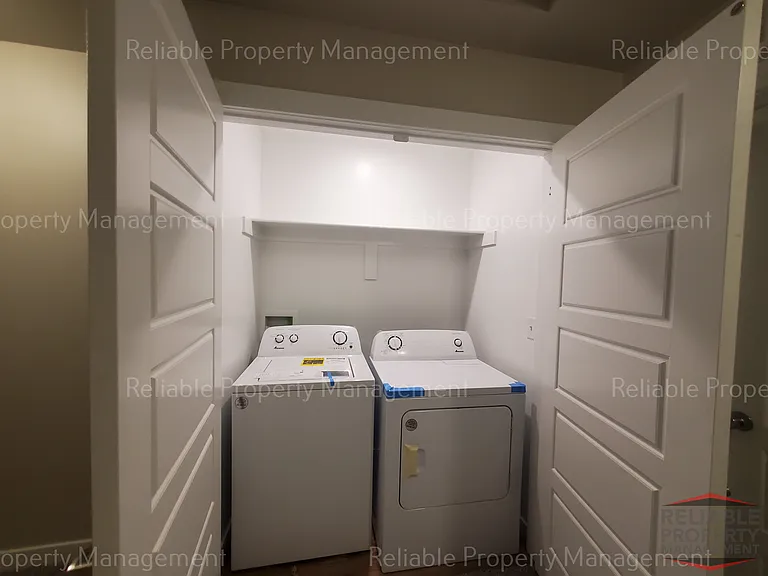 2015 Lawrence Ln #403 — Photo 8