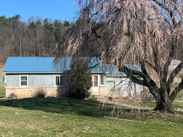 678 Pleasant Valley Rd, Elliottsburg, PA 17024