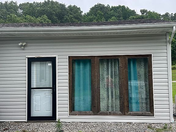 Sunroom Entrance 